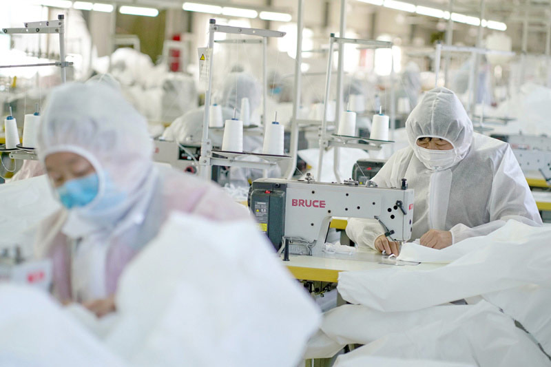 Medical Protective Clothing Production Line put into Production more than  10,000 Sets per Day